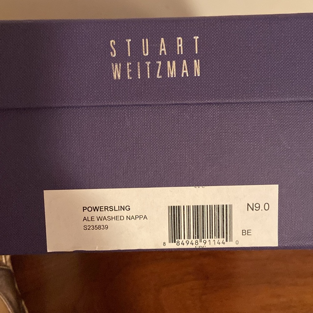 Stuart Weitzman - Picture 14 of 15